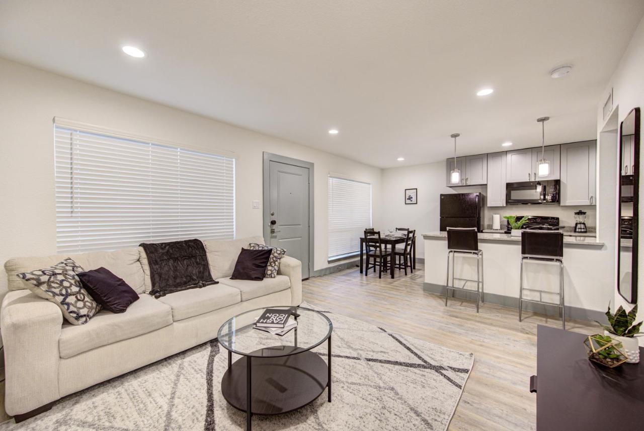Trendy Midtown Apt, Walk To Shops & Sites, Pets Ok Houston Eksteriør billede