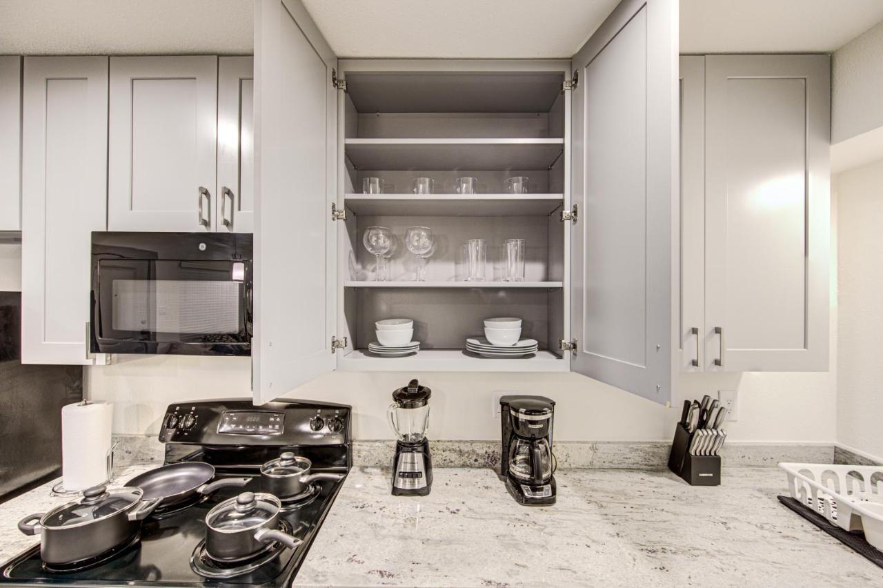 Trendy Midtown Apt, Walk To Shops & Sites, Pets Ok Houston Eksteriør billede