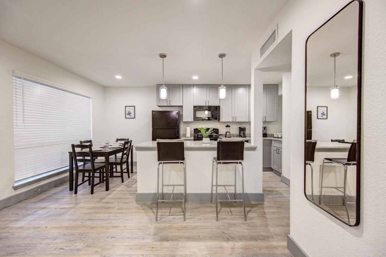 Trendy Midtown Apt, Walk To Shops & Sites, Pets Ok Houston Eksteriør billede