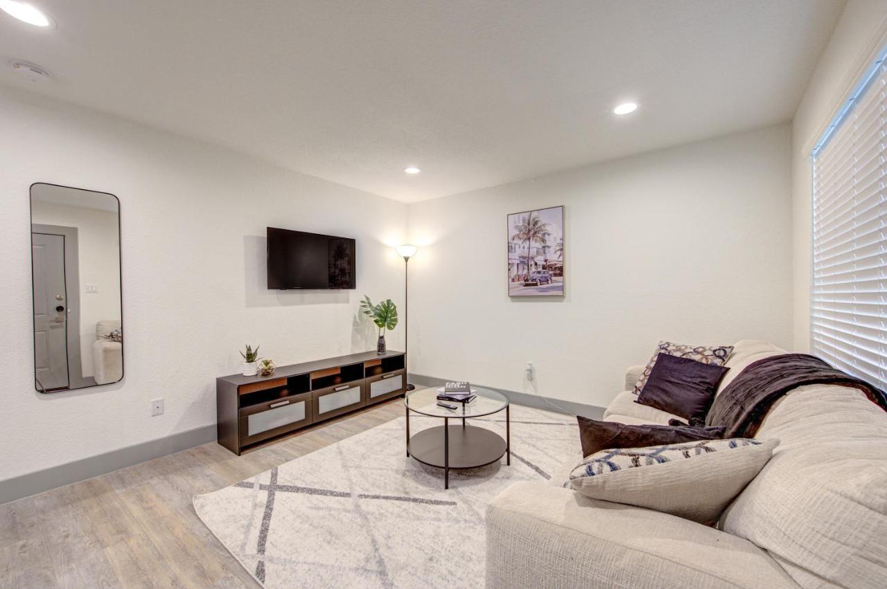 Trendy Midtown Apt, Walk To Shops & Sites, Pets Ok Houston Eksteriør billede