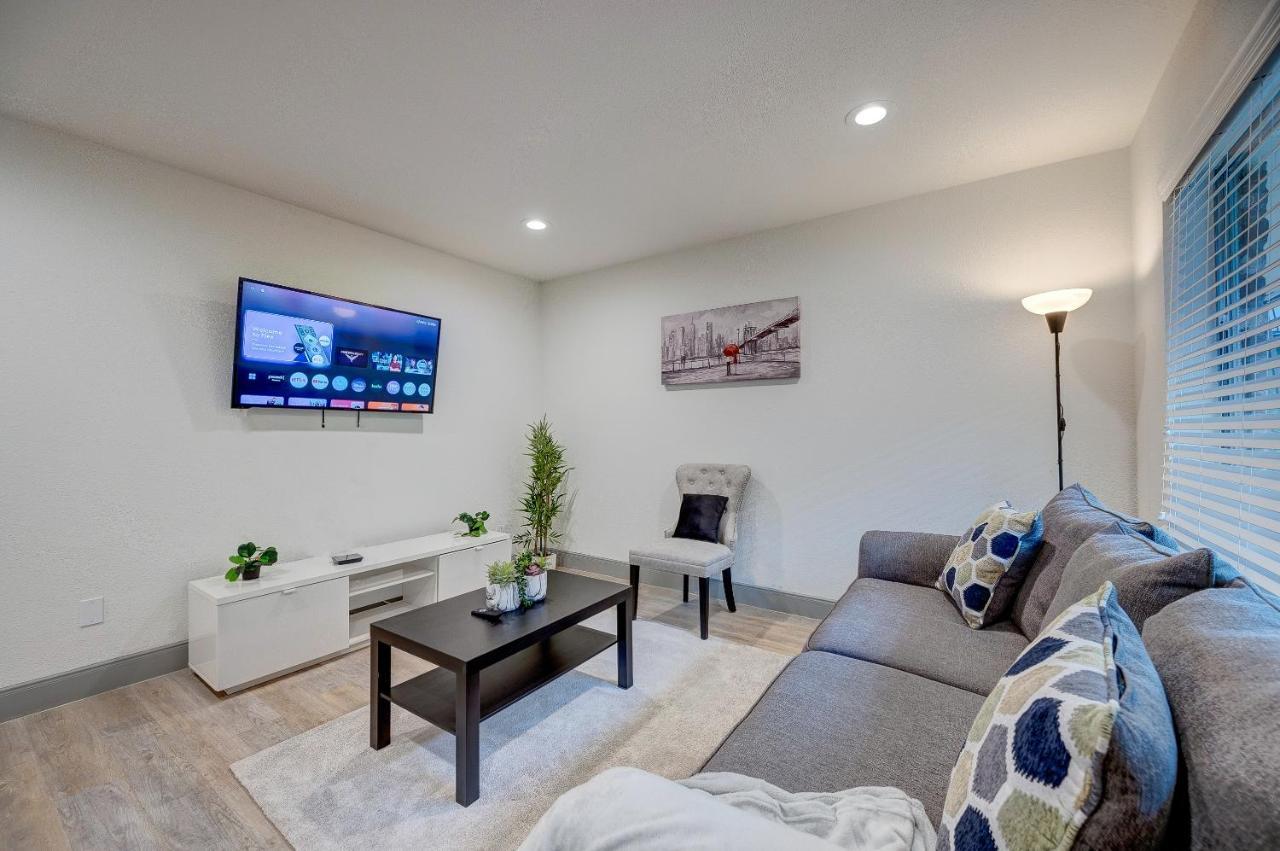 Trendy Midtown Apt, Walk To Shops & Sites, Pets Ok Houston Eksteriør billede