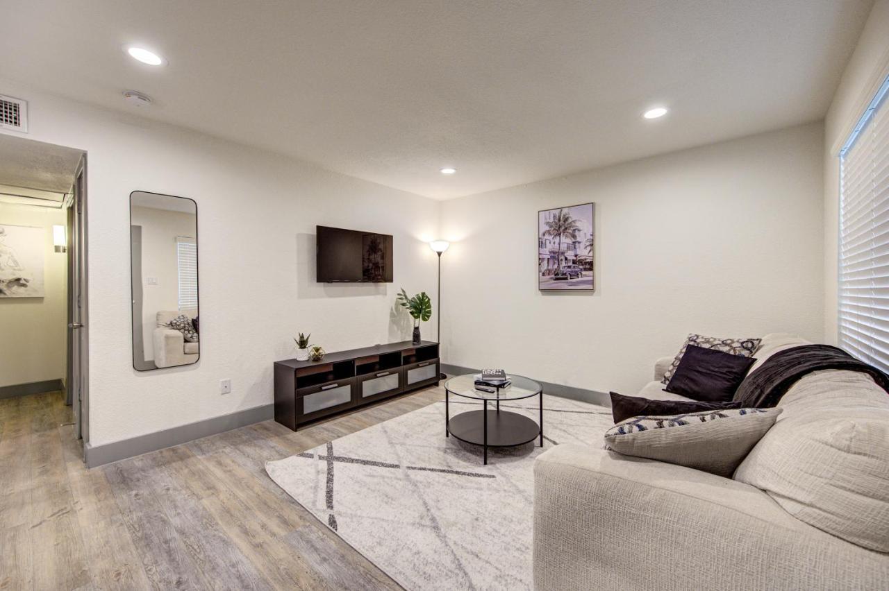 Trendy Midtown Apt, Walk To Shops & Sites, Pets Ok Houston Eksteriør billede