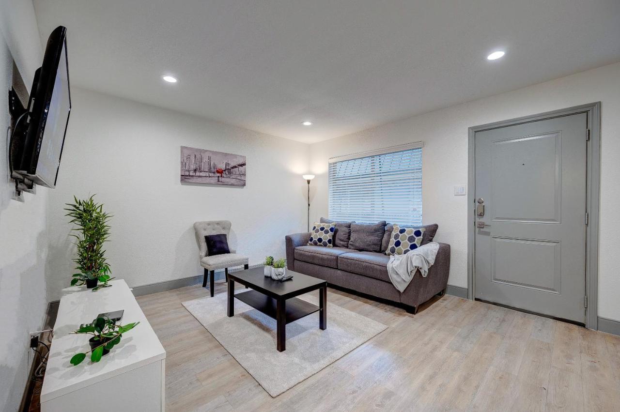 Trendy Midtown Apt, Walk To Shops & Sites, Pets Ok Houston Eksteriør billede