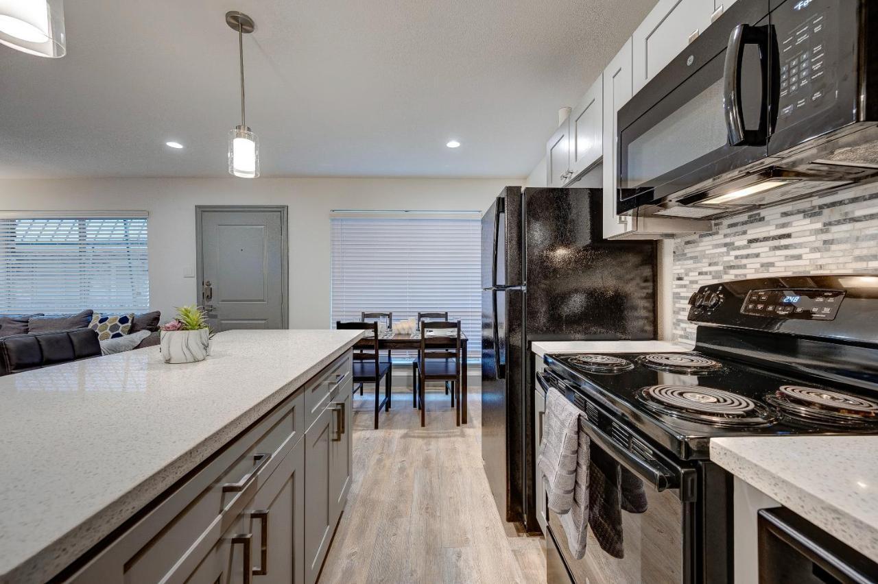Trendy Midtown Apt, Walk To Shops & Sites, Pets Ok Houston Eksteriør billede