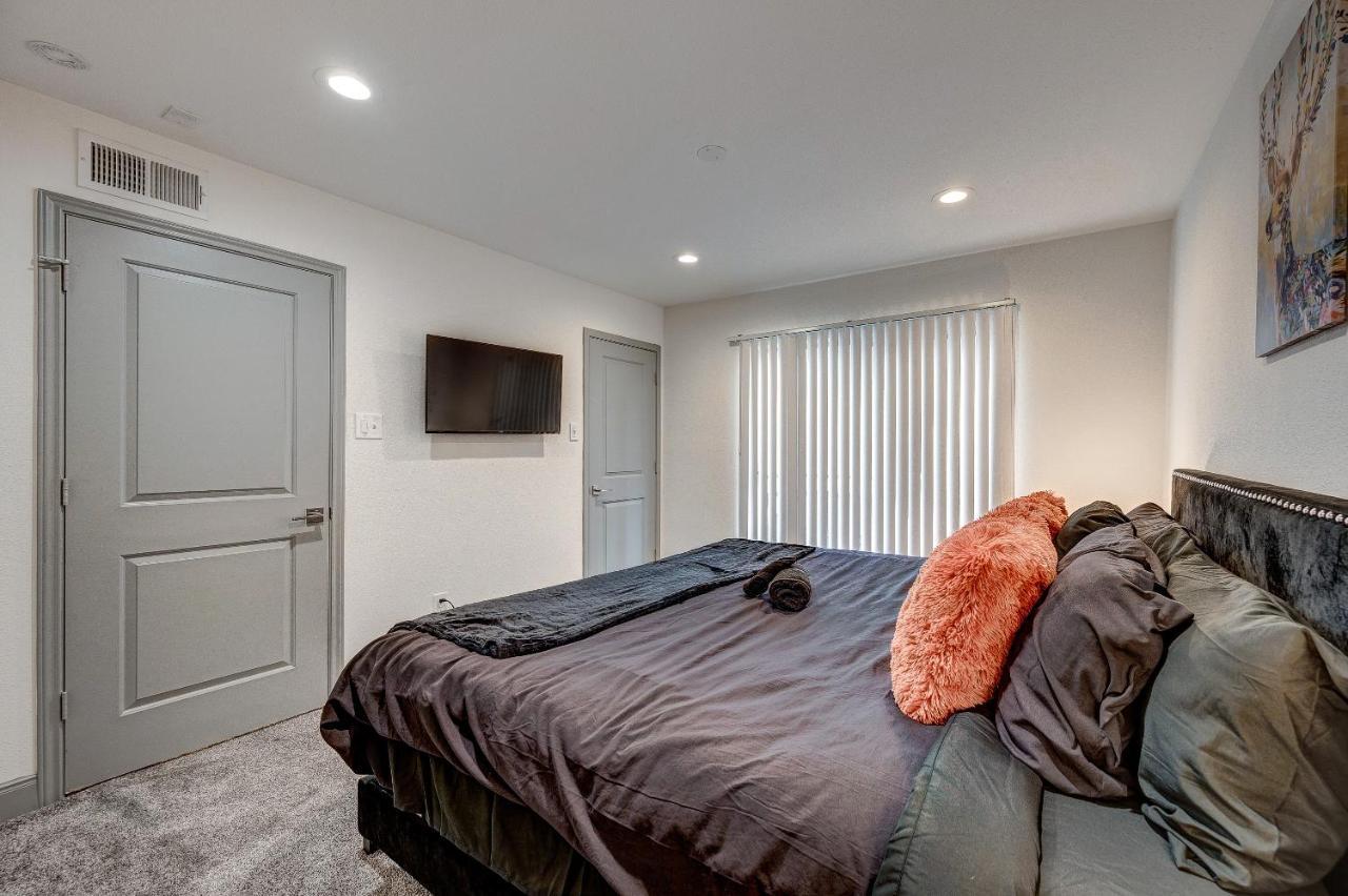 Trendy Midtown Apt, Walk To Shops & Sites, Pets Ok Houston Eksteriør billede