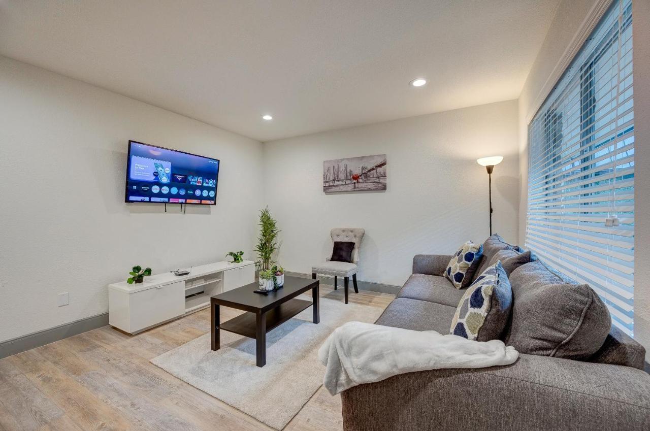 Trendy Midtown Apt, Walk To Shops & Sites, Pets Ok Houston Eksteriør billede