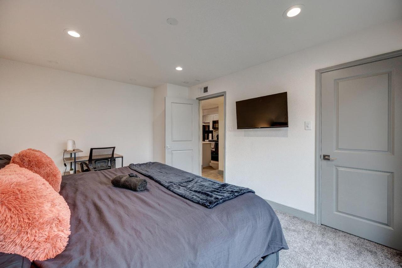 Trendy Midtown Apt, Walk To Shops & Sites, Pets Ok Houston Eksteriør billede