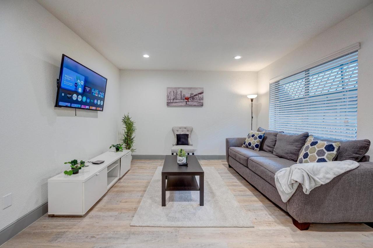 Trendy Midtown Apt, Walk To Shops & Sites, Pets Ok Houston Eksteriør billede