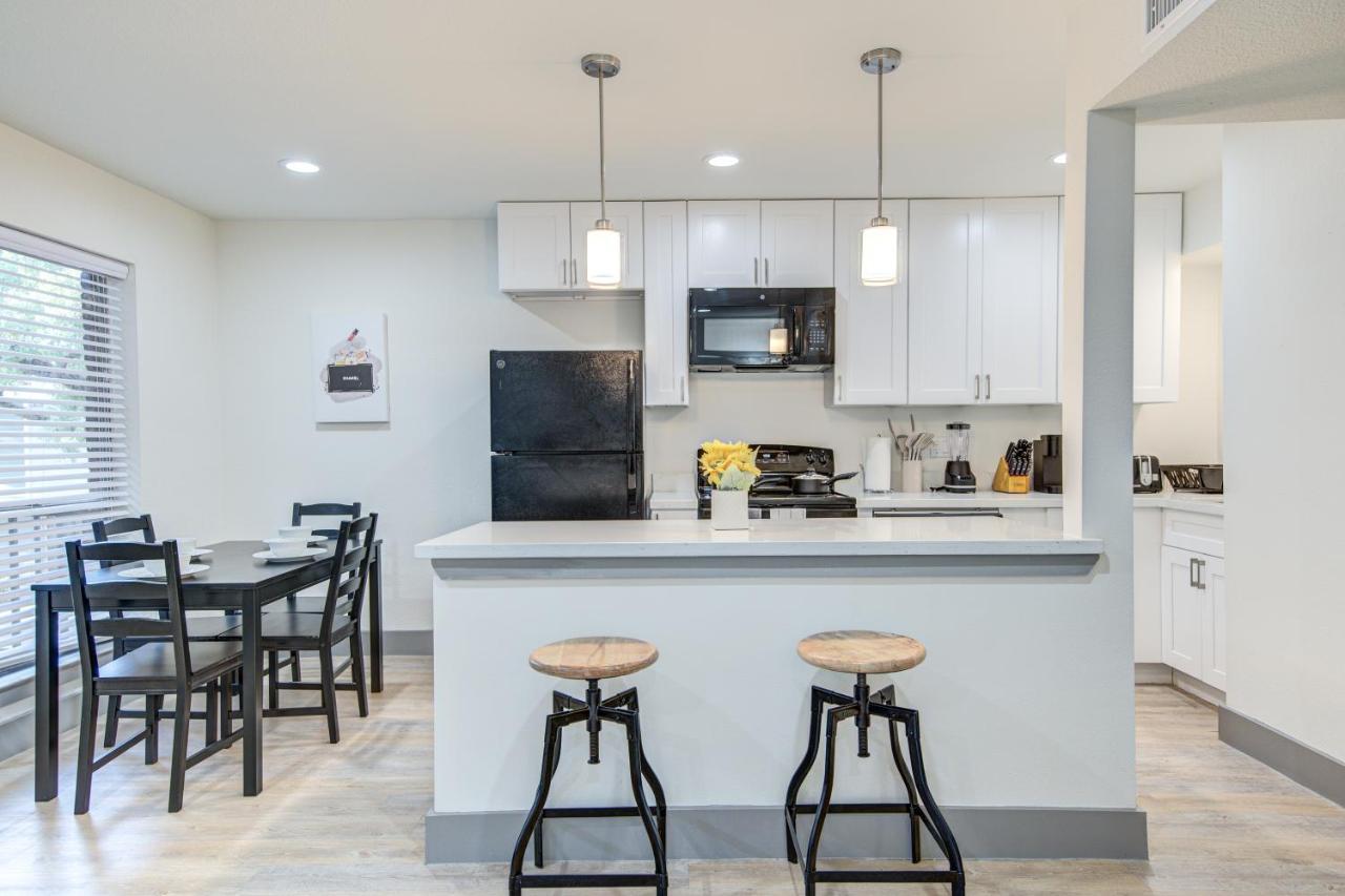 Trendy Midtown Apt, Walk To Shops & Sites, Pets Ok Houston Eksteriør billede